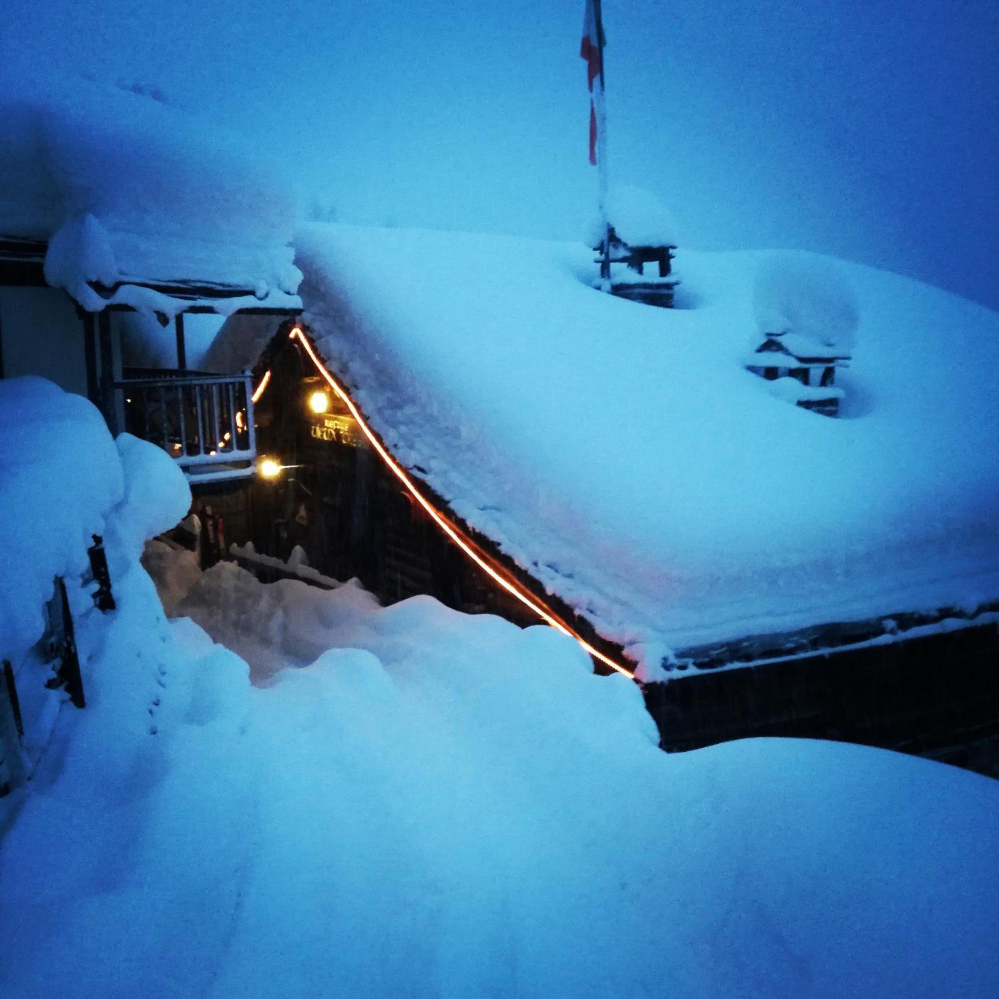 Rifugio Vieux Crest Hotel Champoluc Eksteriør billede