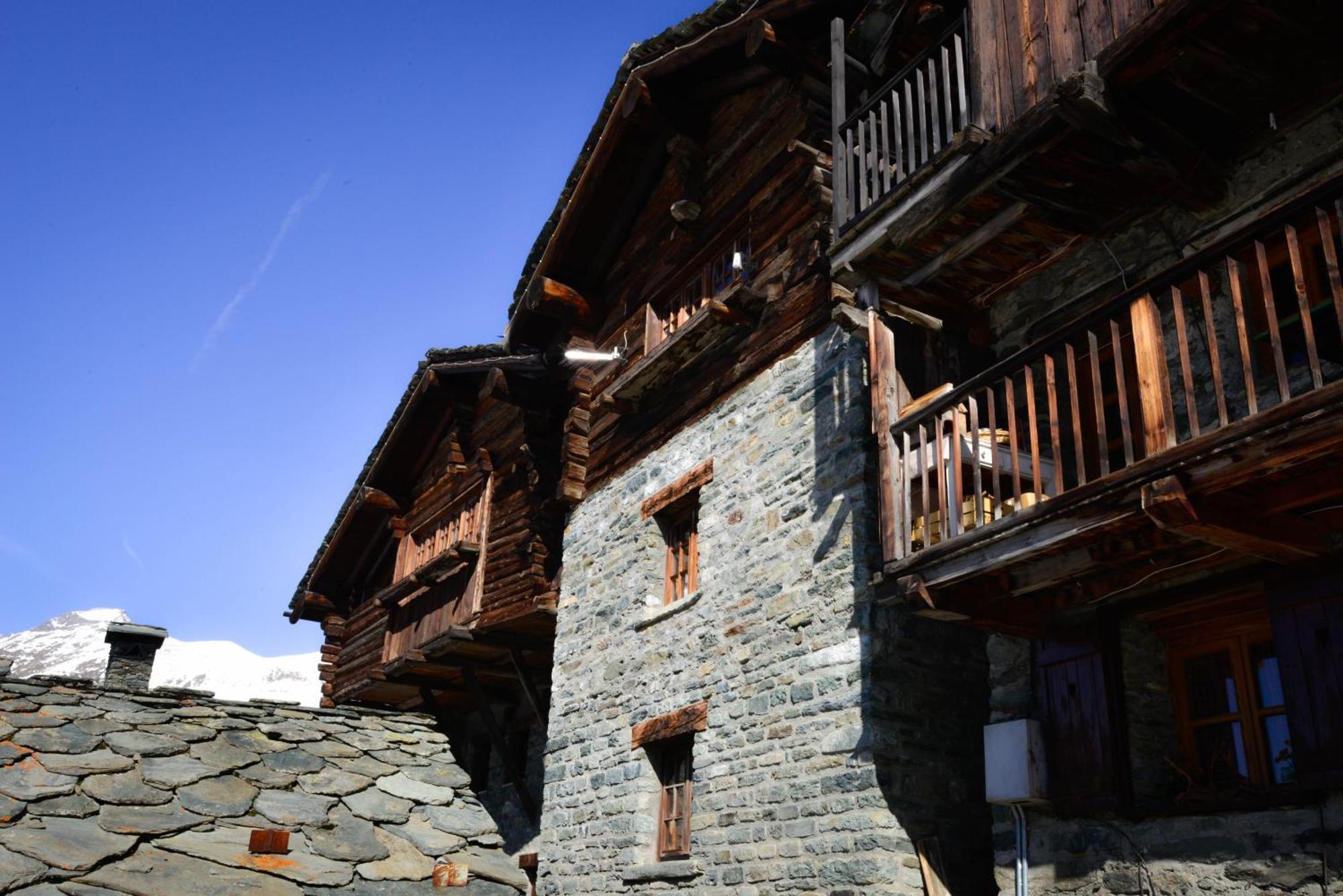 Rifugio Vieux Crest Hotel Champoluc Eksteriør billede